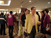 閉会